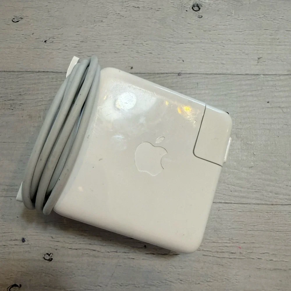 Apple Genuine Original MacBook 60W Magsafe‎ Charger